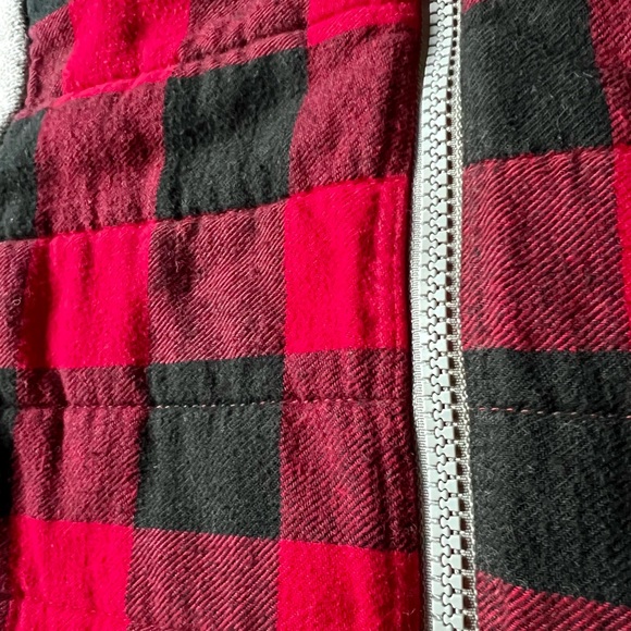 Cat & Jack Red and black plaid zip up sweater with gray sleeves and back 5T - Picture 3 of 7